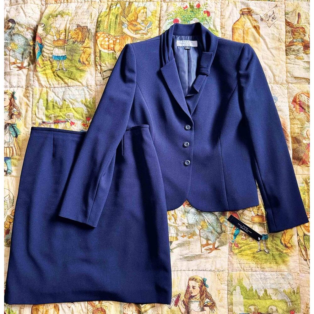 Tahari Arthur S. Levine Petite 8P Blazer Skirt Suit Navy Blue 2PC w/ Tag - Picture 2 of 16